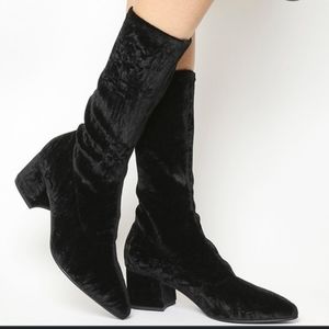Vagabond black velvet sock boot